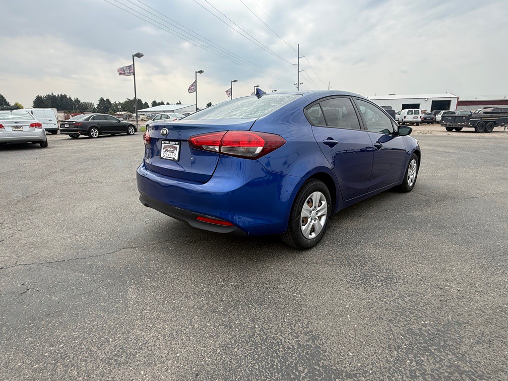 2017 Kia Forte Image 5
