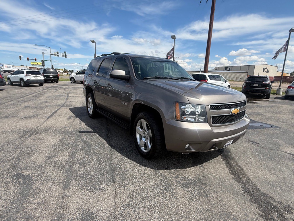 2012 Chevrolet Tahoe Image 2