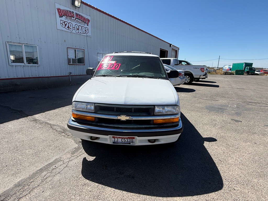 2000 Chevrolet Blazer Image 3
