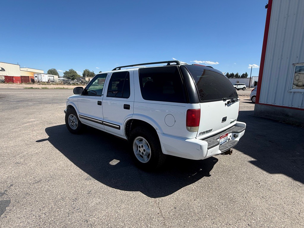 2000 Chevrolet Blazer Image 4