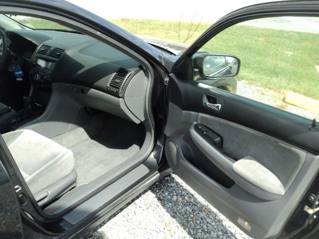 2004 Honda Accord Image 7
