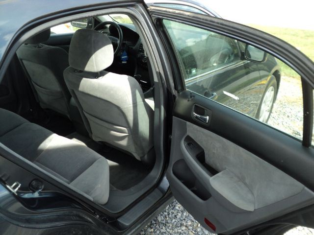 2004 Honda Accord Image 8