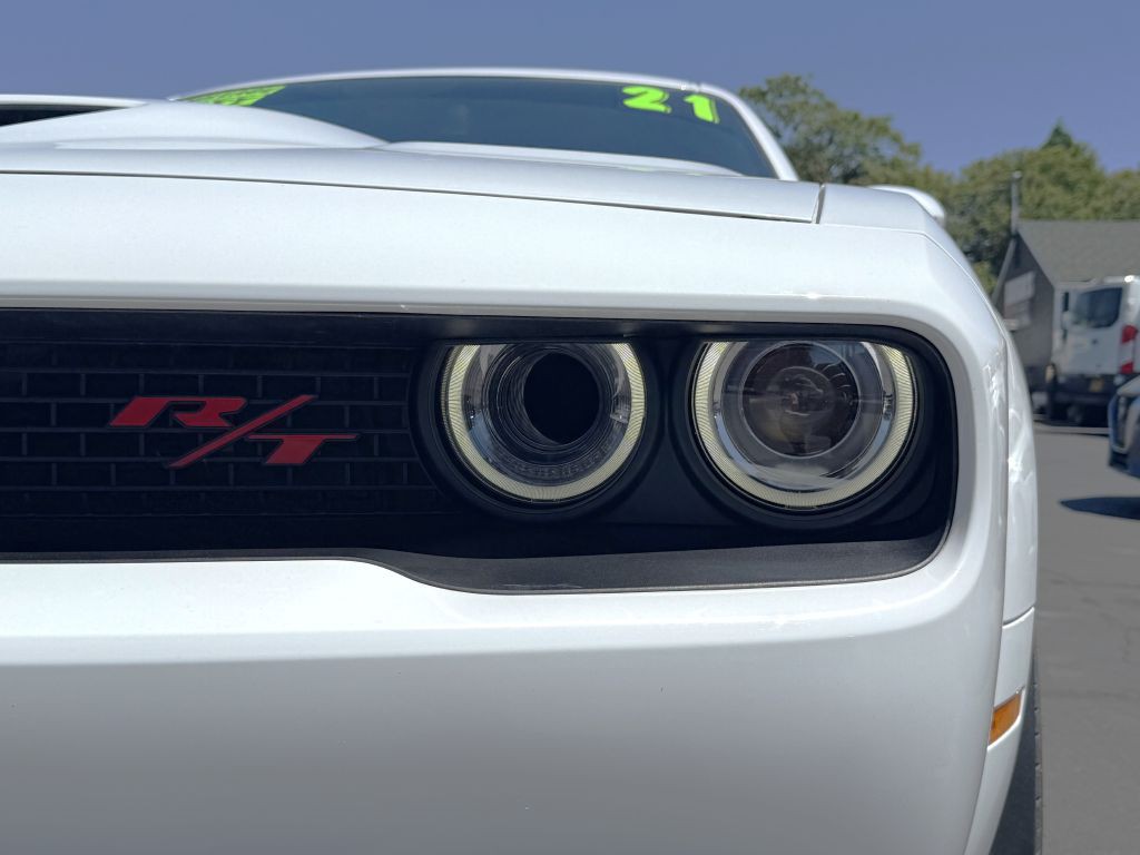 2021 Dodge Challenger Image 3