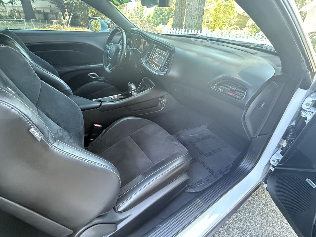 2021 Dodge Challenger Image 17