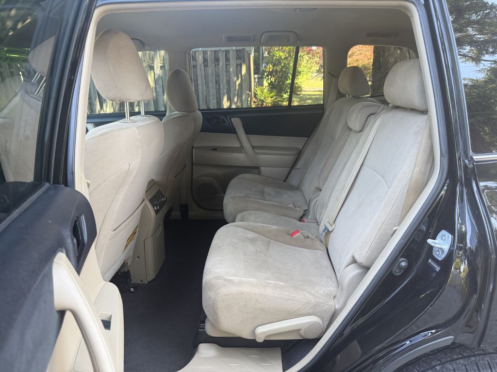 2013 Toyota Highlander Image 13