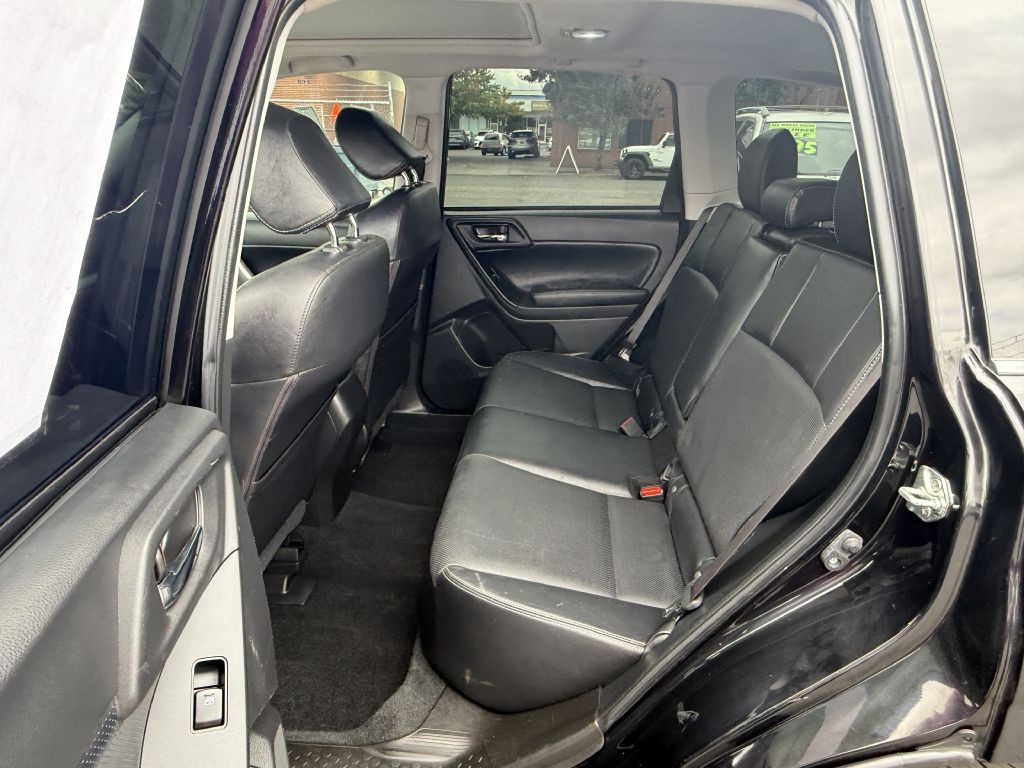 2015 Subaru Forester Image 15