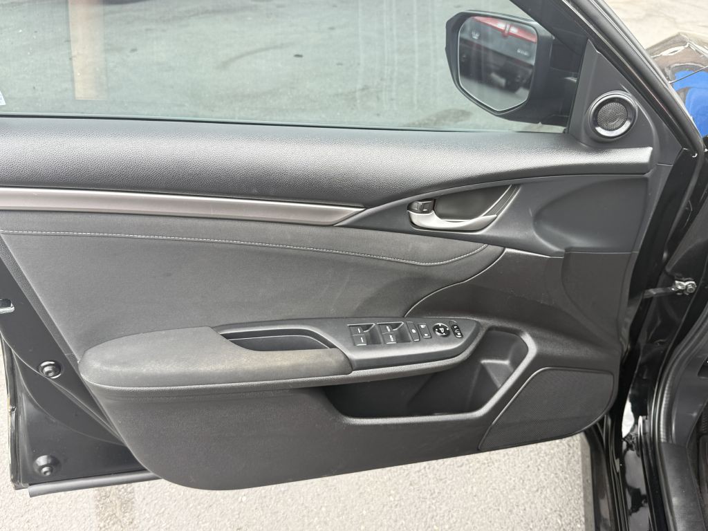 2017 Honda Civic Image 10