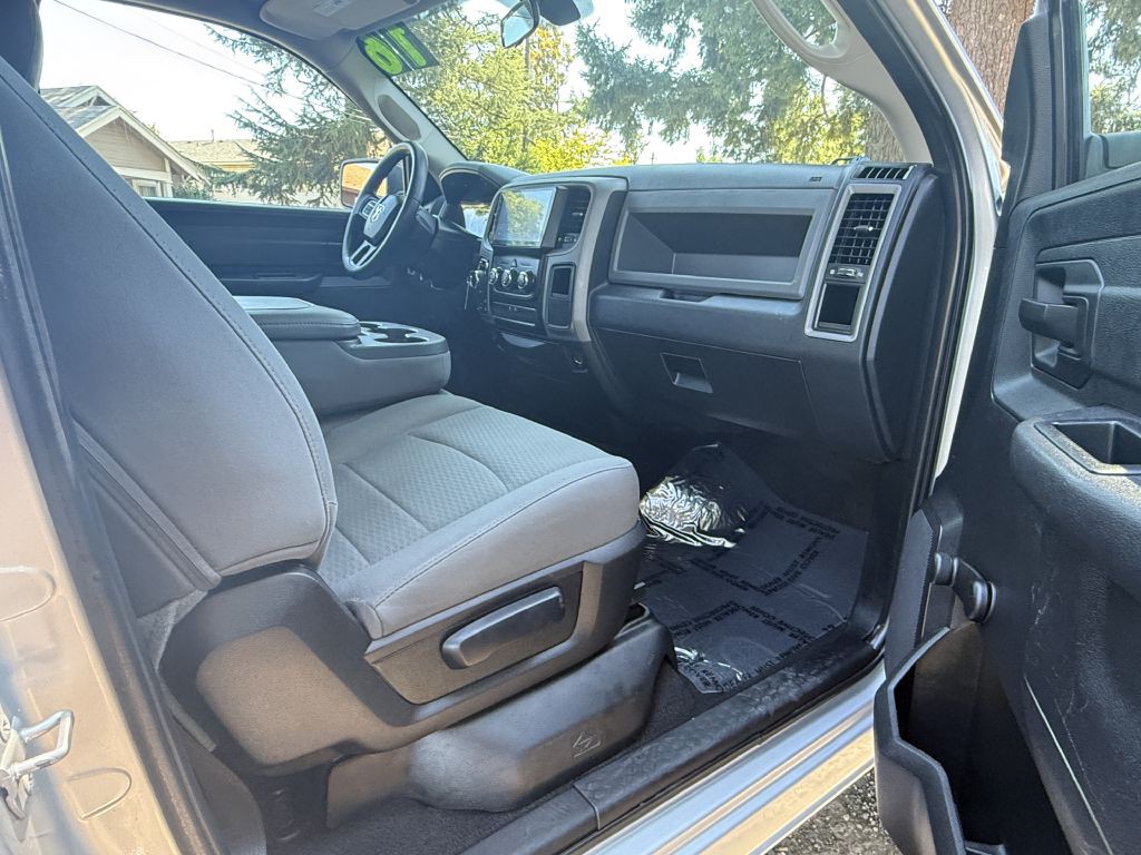 2016 RAM 1500 Image 17