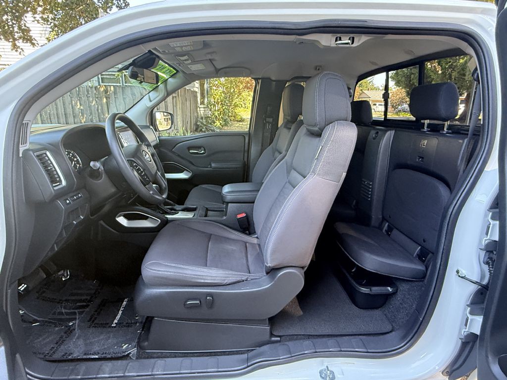2022 Nissan Frontier Image 10