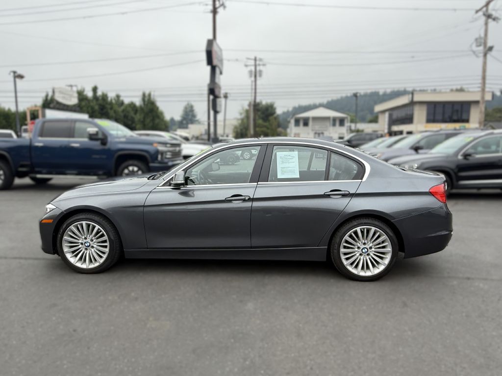 2013 BMW 3 Series Image 4