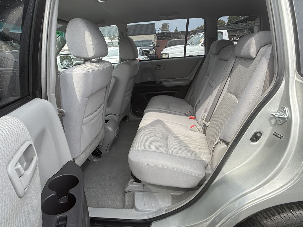 2005 Toyota Highlander Image 14