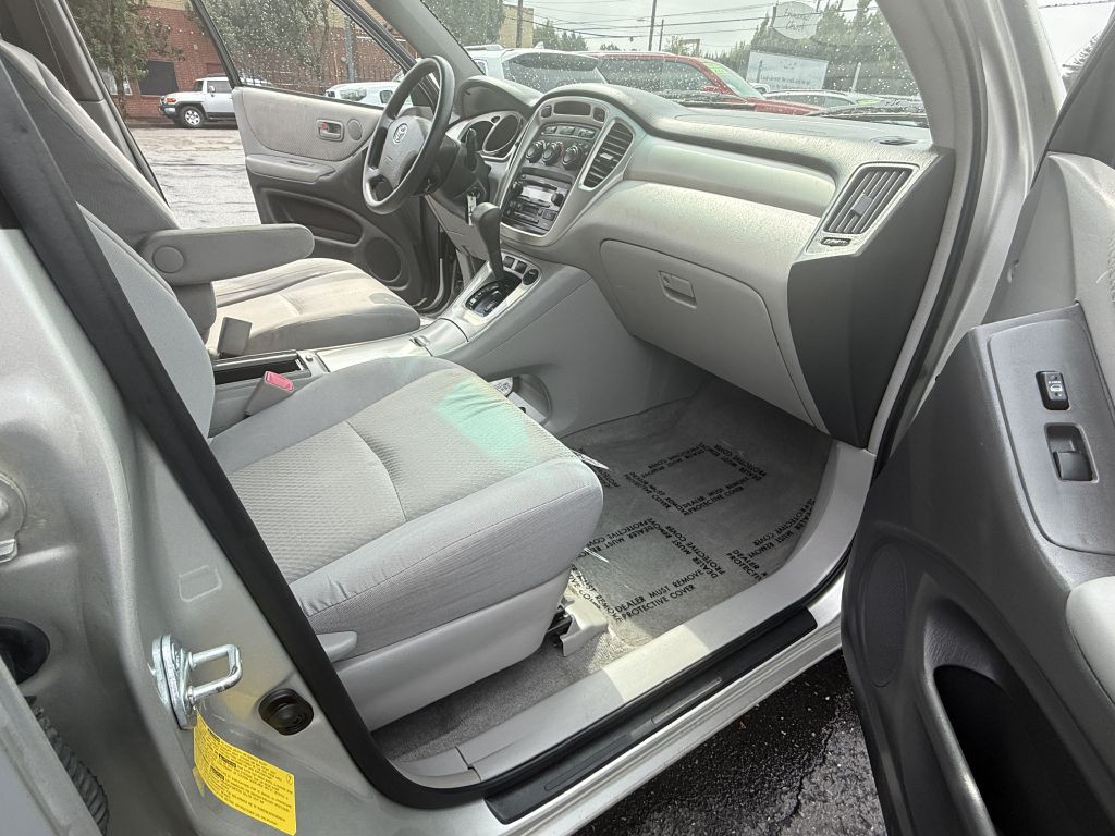 2005 Toyota Highlander Image 16