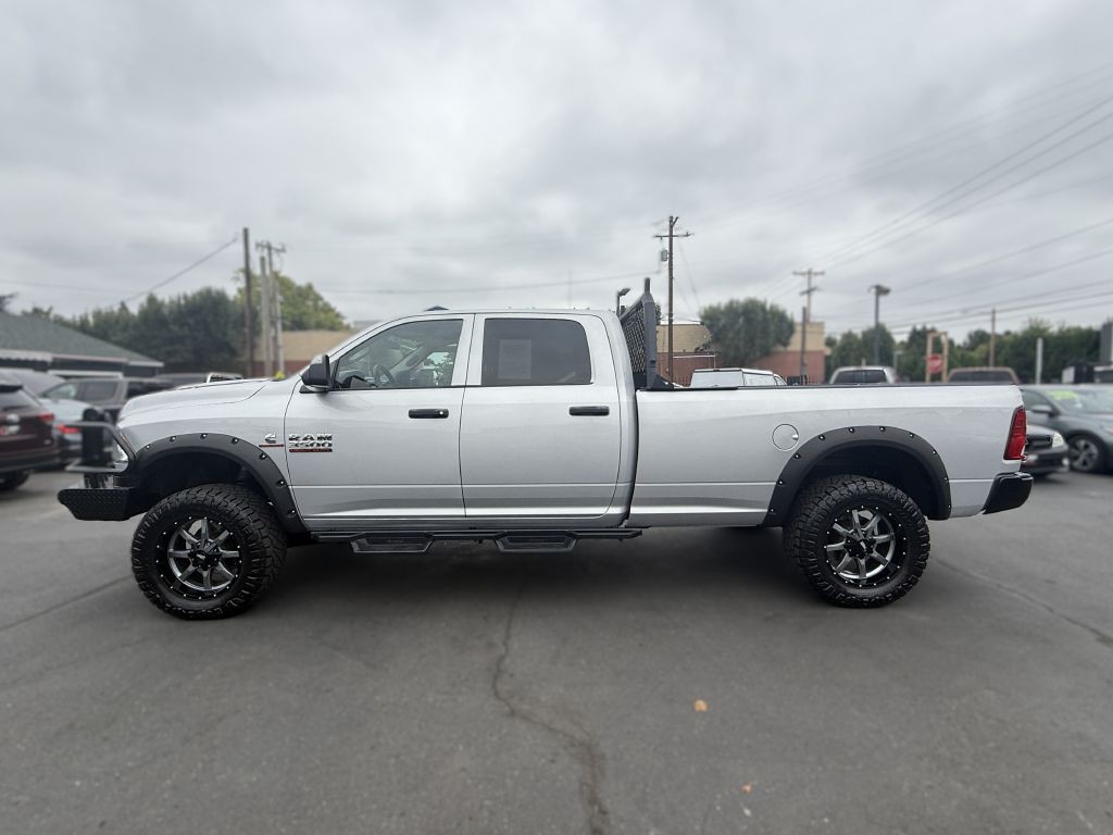 2018 RAM 3500 Image 3