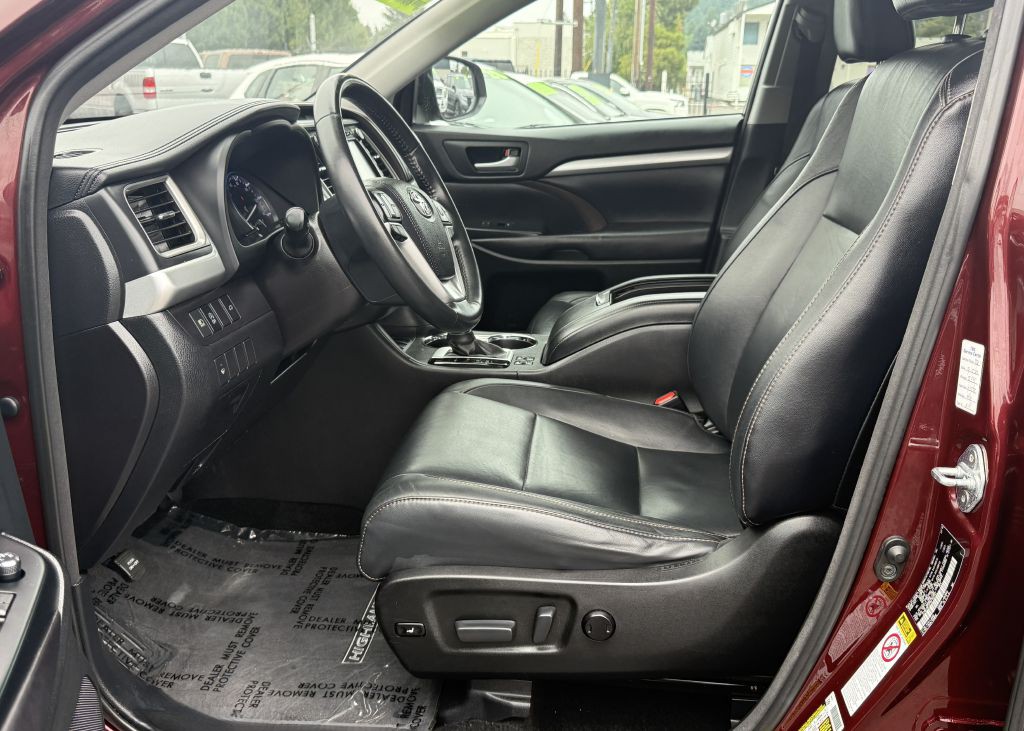2017 Toyota Highlander Image 9