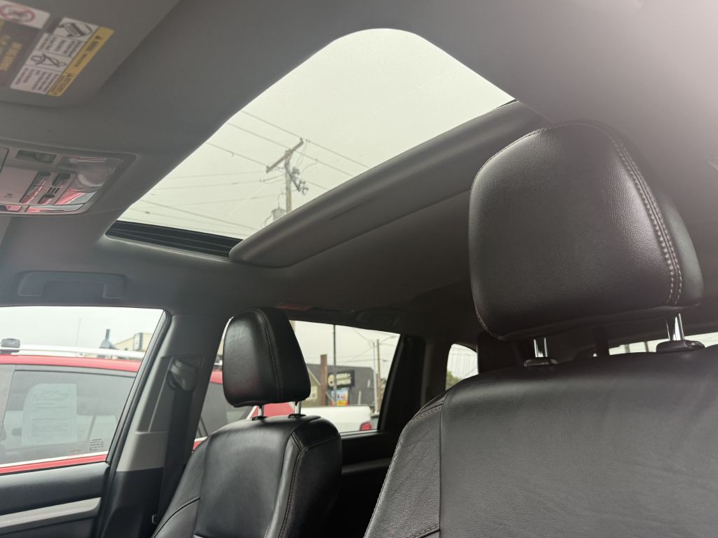 2017 Toyota Highlander Image 14