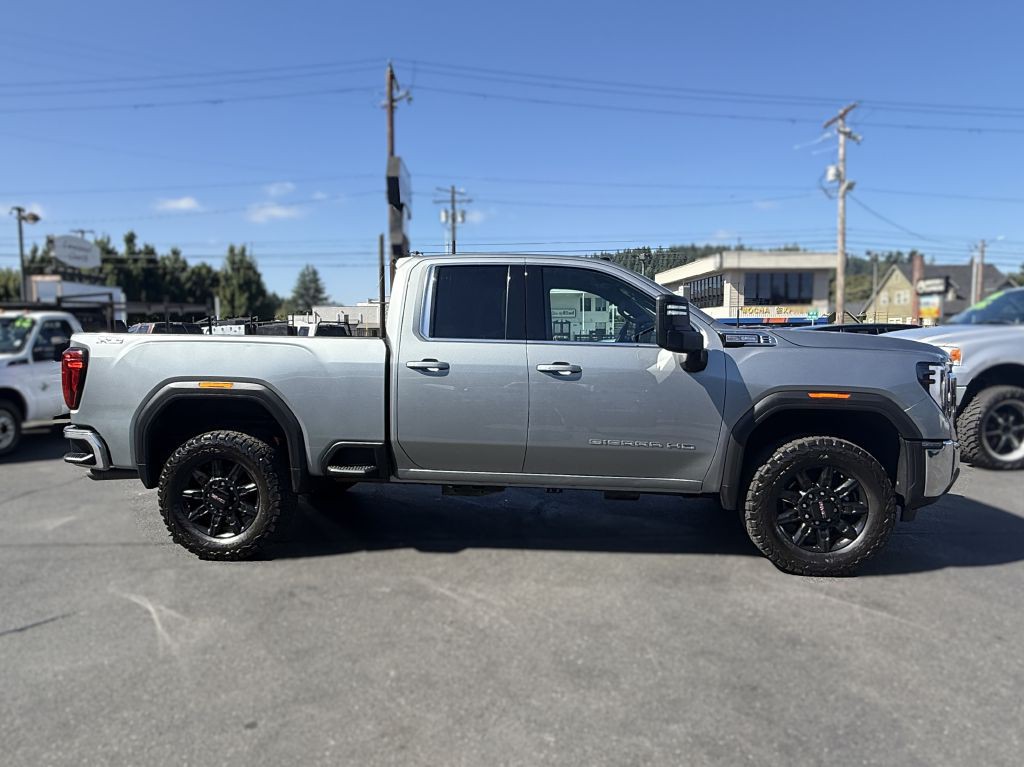 2024 GMC Sierra Image 8