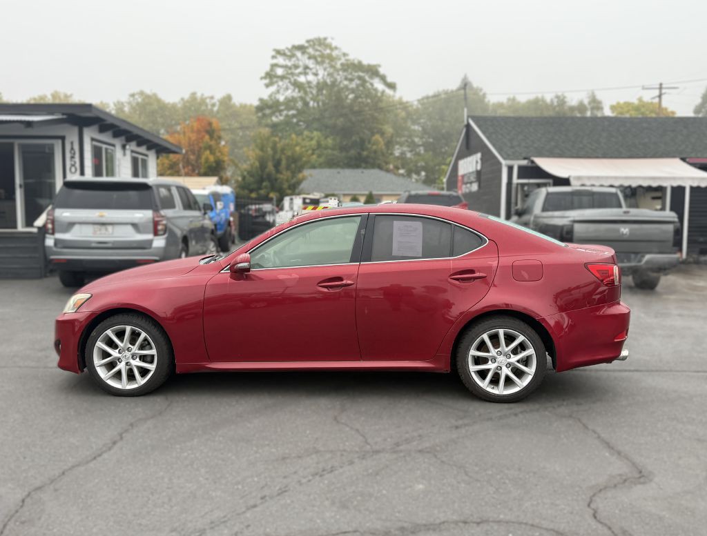 2013 Lexus IS Image 3
