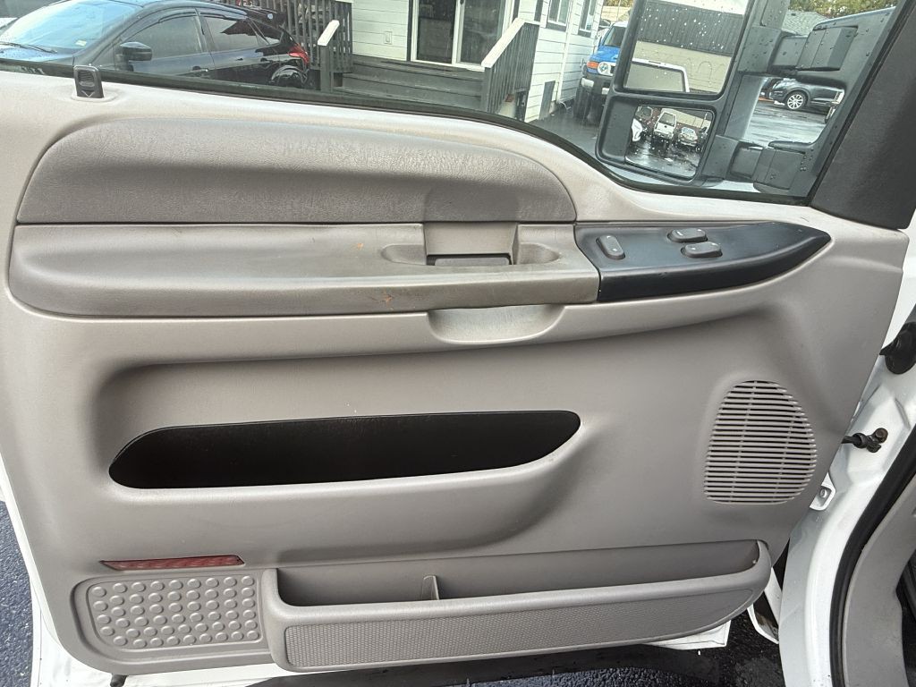 2000 Ford F-350 Image 11