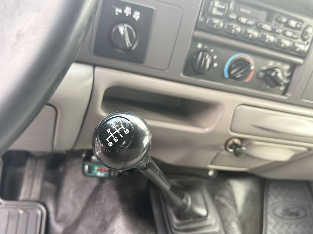 2000 Ford F-350 Image 15