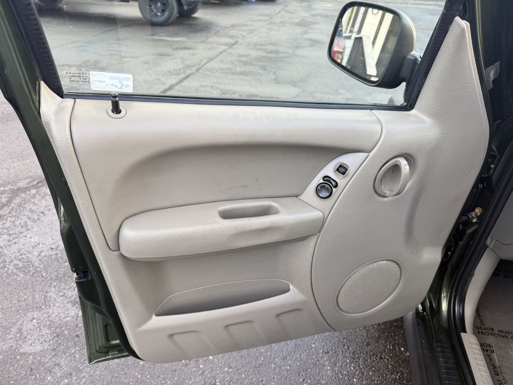 2007 Jeep Liberty Image 10