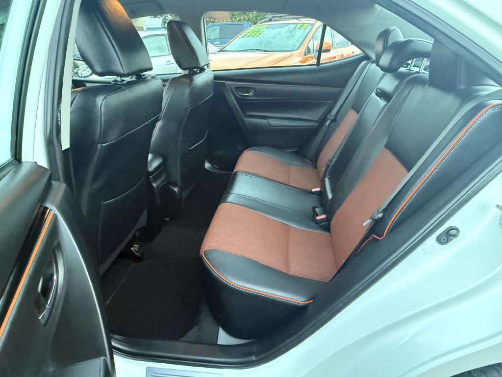 2017 Toyota Corolla Image 10