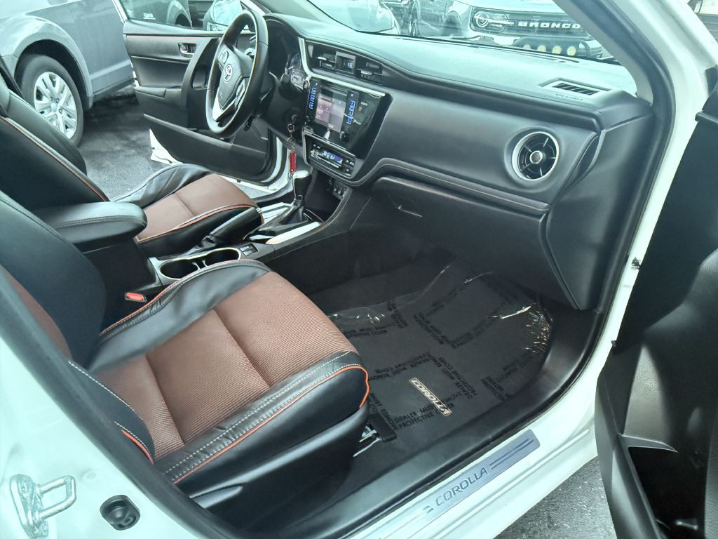 2017 Toyota Corolla Image 13