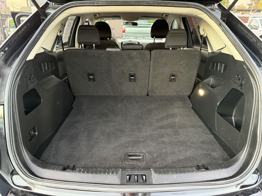 2018 Ford Edge Image 15