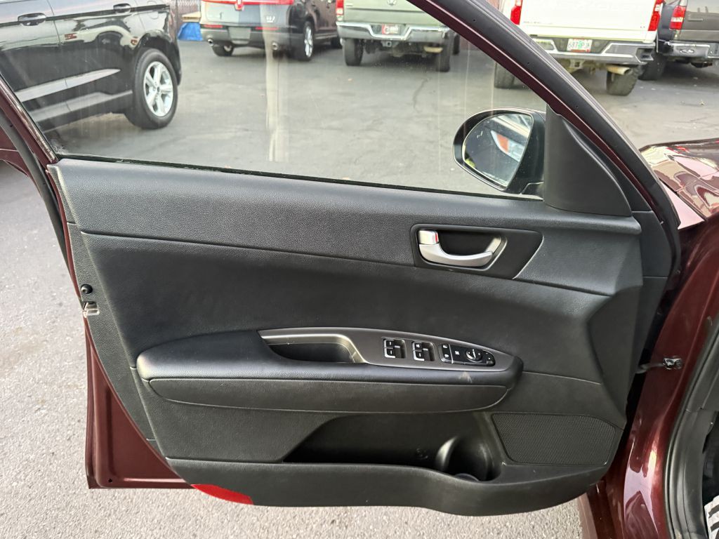 2020 Kia Optima Image 9