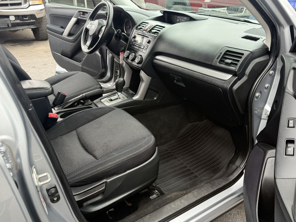 2015 Subaru Forester Image 14
