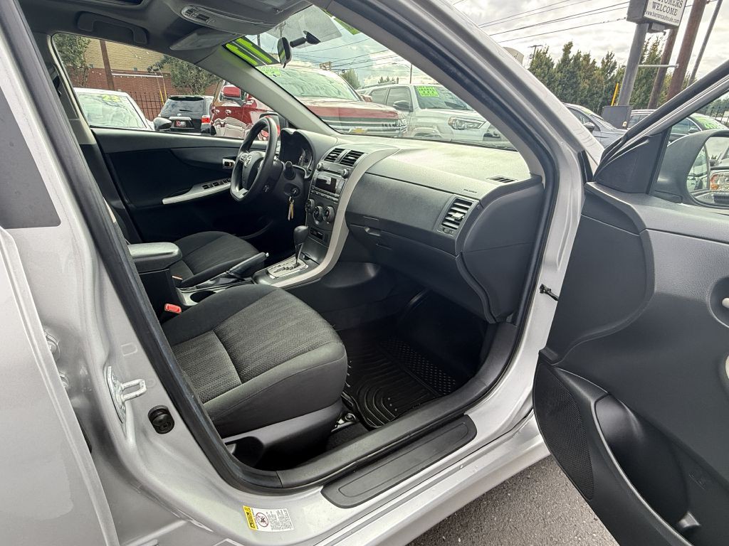 2011 Toyota Corolla Image 8