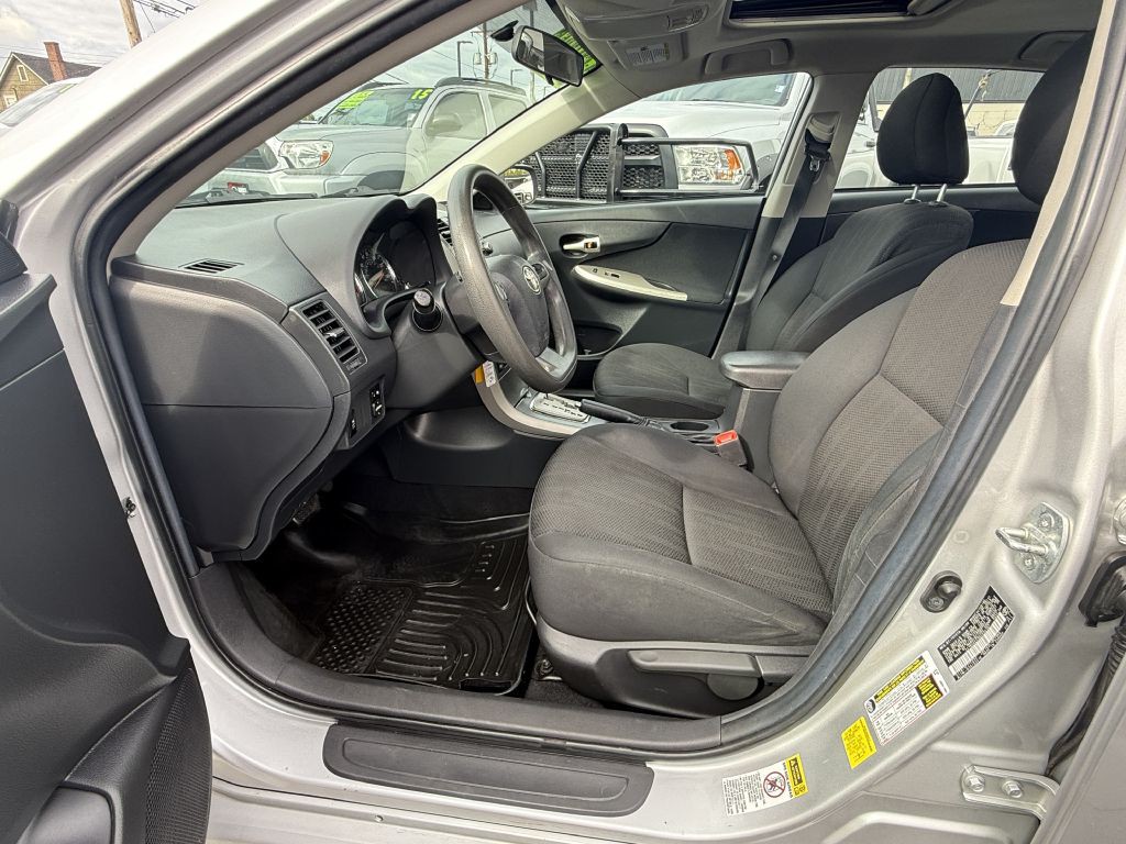 2011 Toyota Corolla Image 10