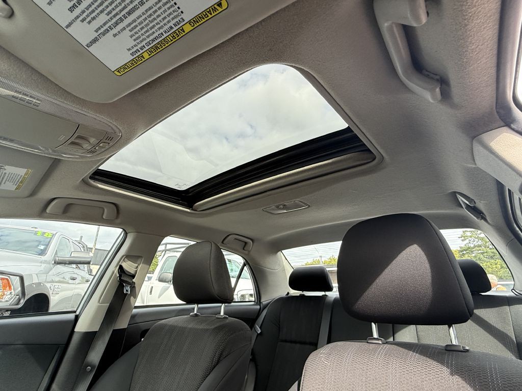 2011 Toyota Corolla Image 12