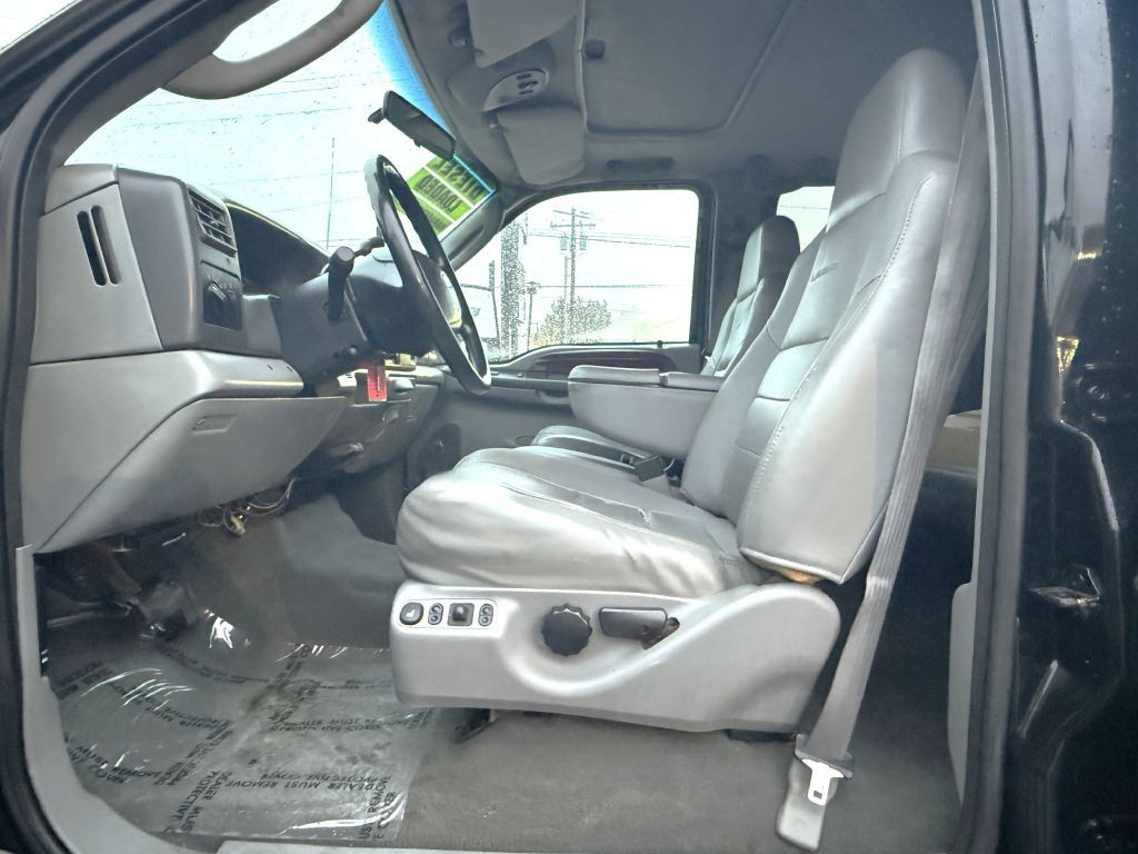 2004 Ford F-350 Image 14