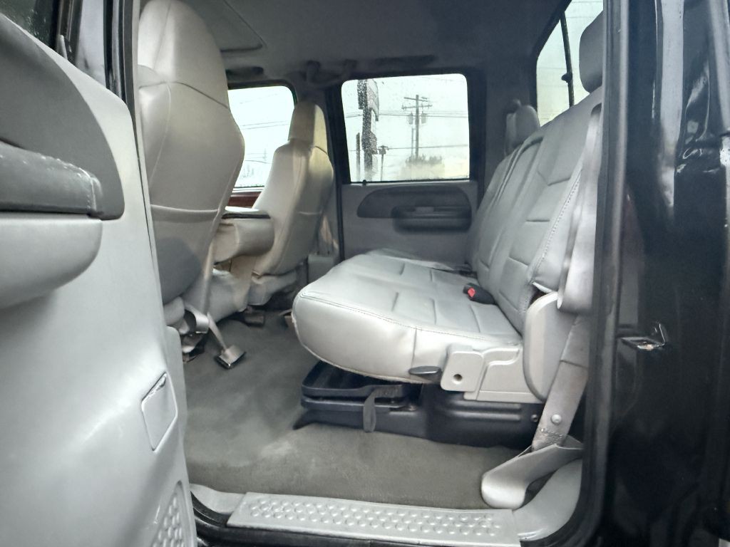 2004 Ford F-350 Image 17