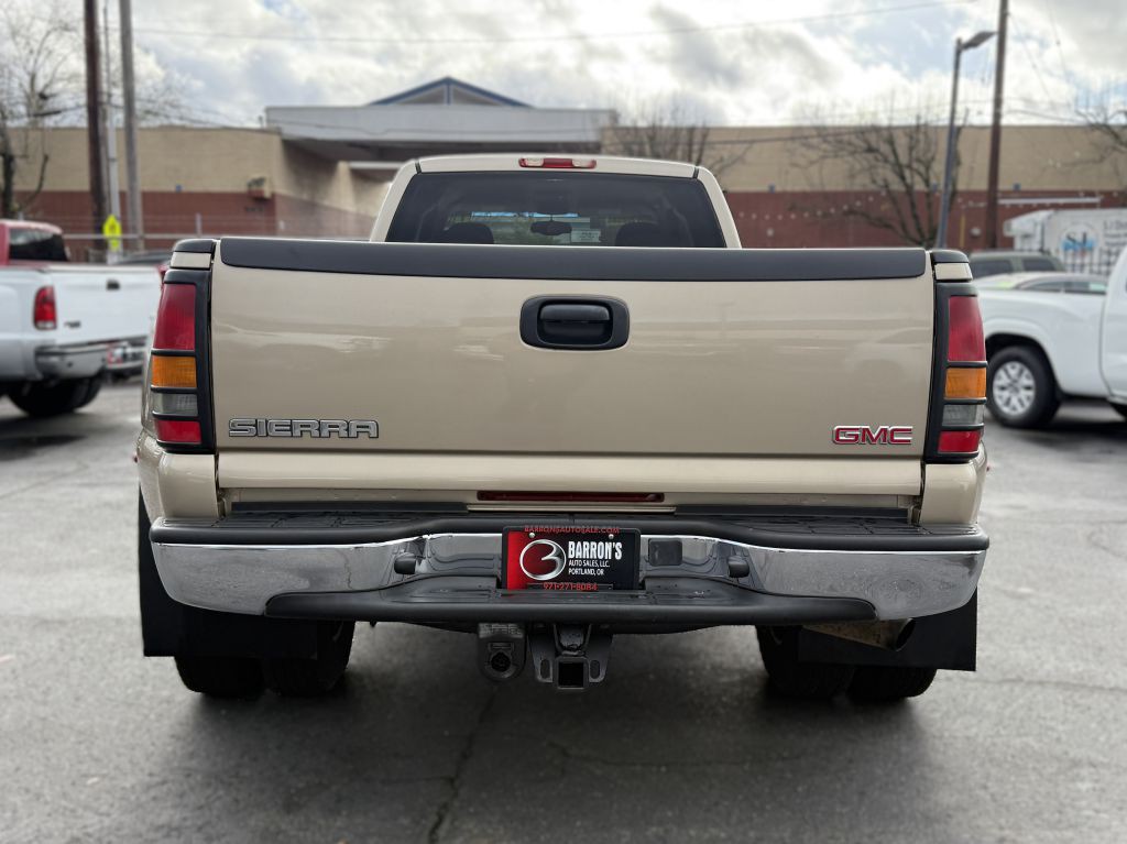 2004 GMC Sierra Image 6