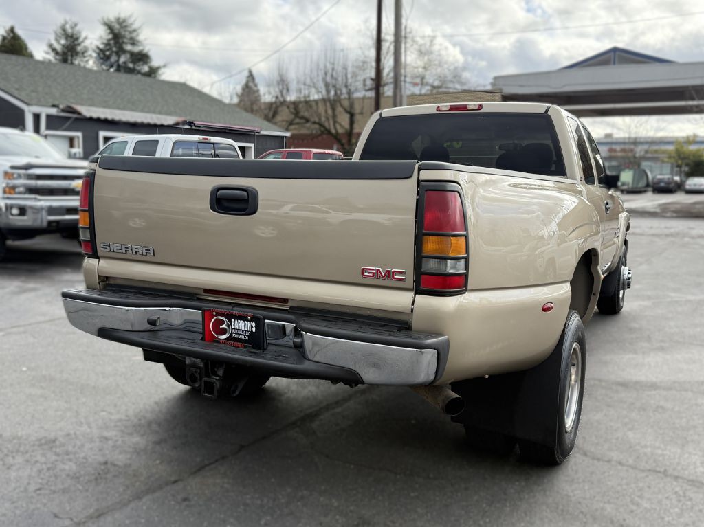 2004 GMC Sierra Image 7