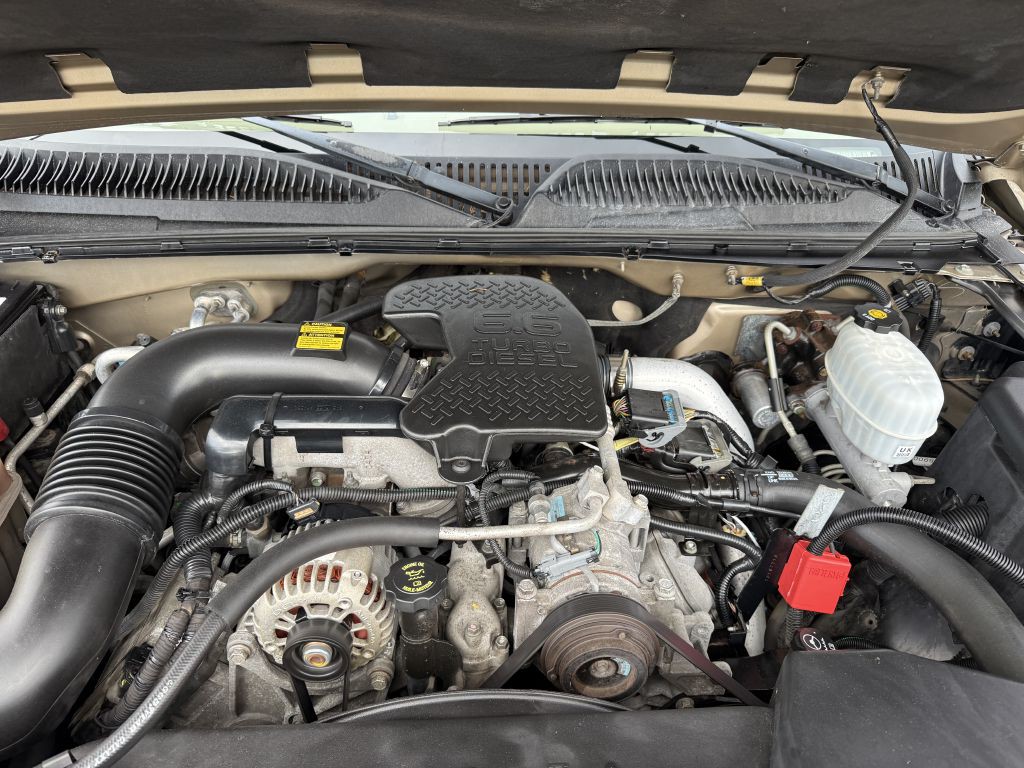 2004 GMC Sierra Image 10