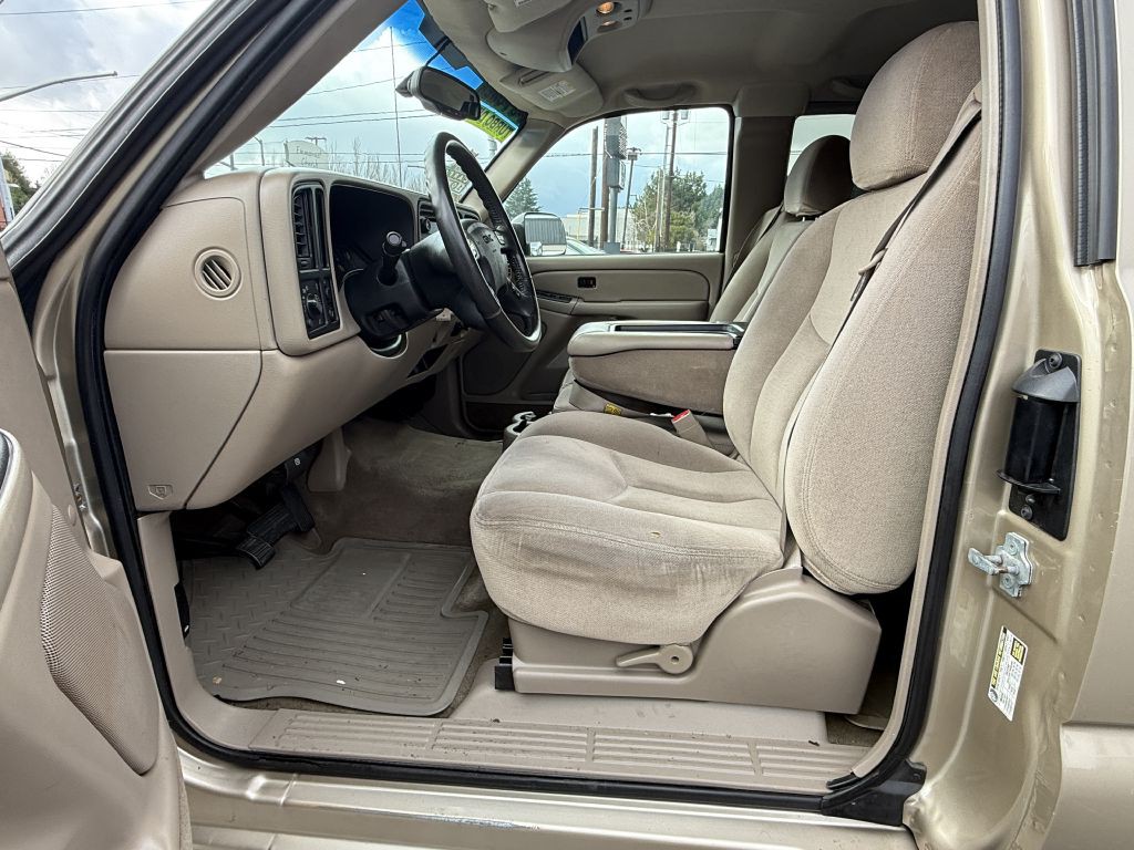 2004 GMC Sierra Image 12