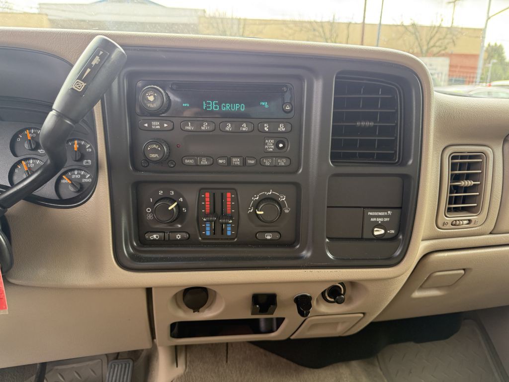 2004 GMC Sierra Image 15
