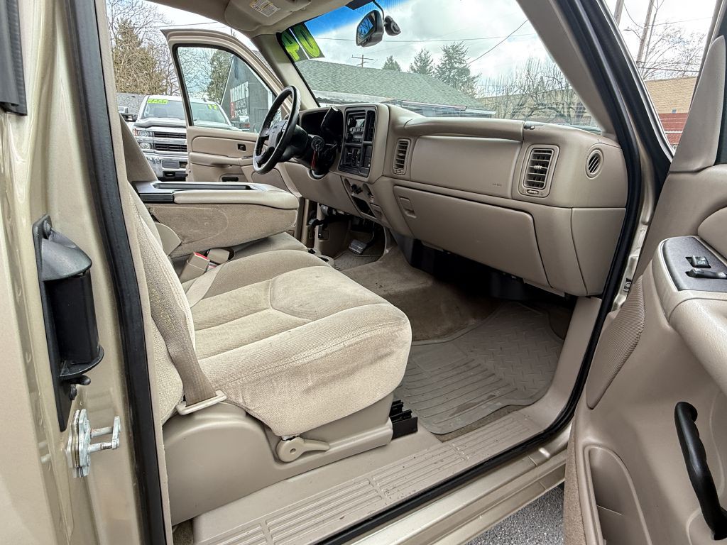 2004 GMC Sierra Image 16