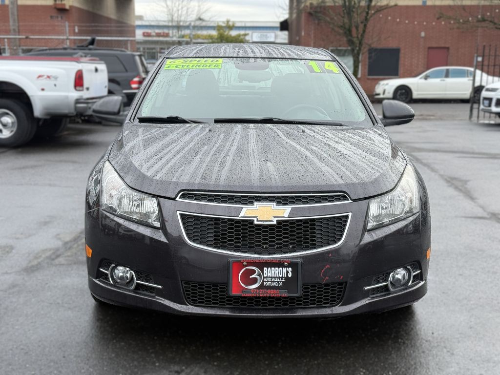2014 Chevrolet Cruze Image 2