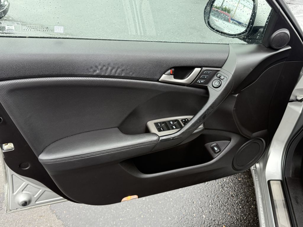 2010 Acura TSX Image 9