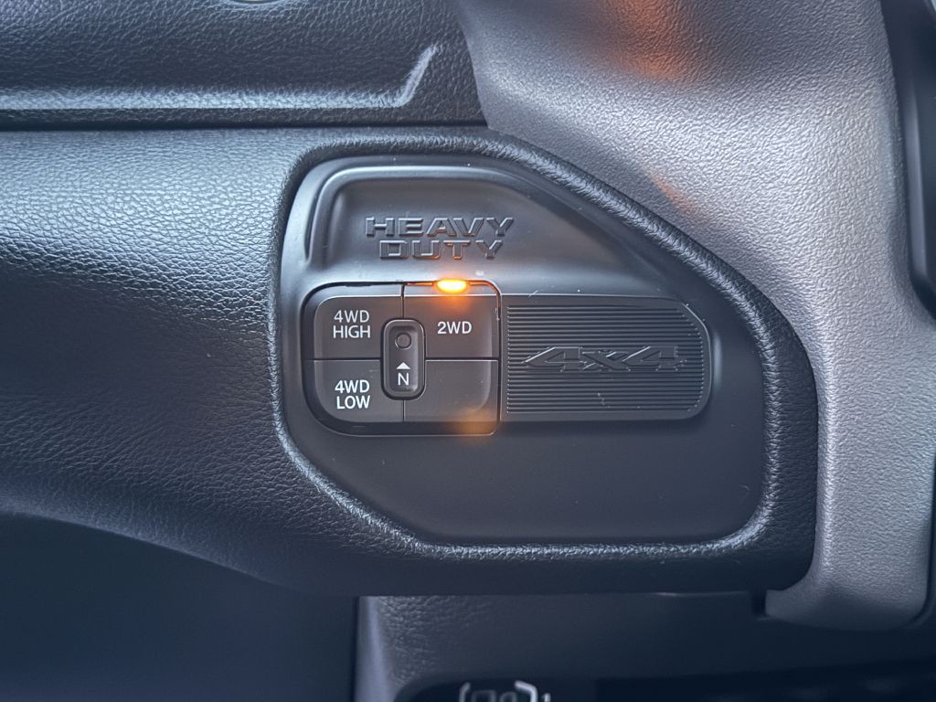 2024 RAM 3500 Image 17