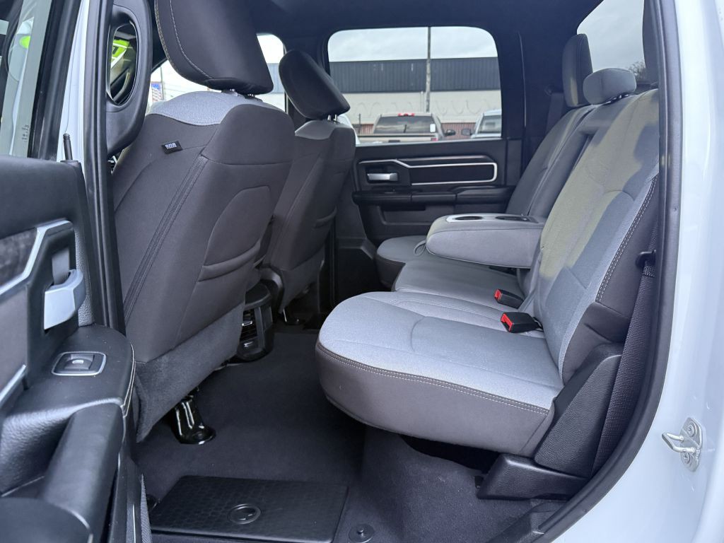 2024 RAM 3500 Image 18