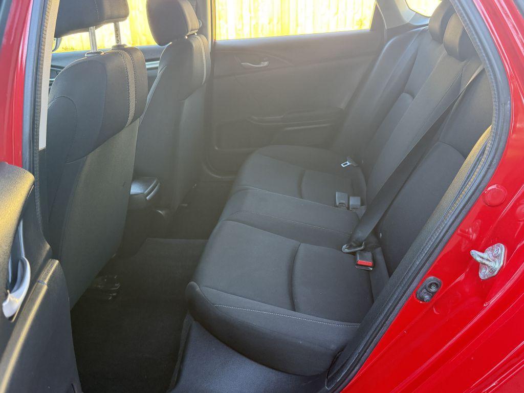 2016 Honda Civic Image 17