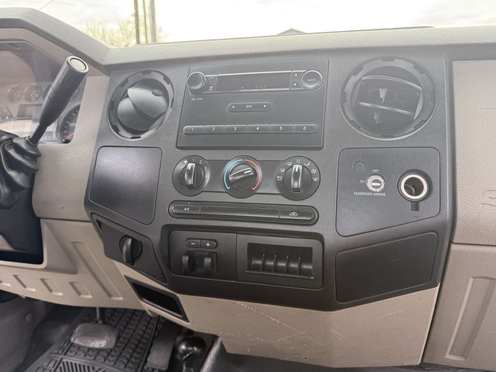 2010 Ford F-250 Image 13