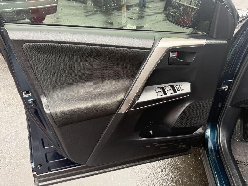 2018 Toyota Rav4 Image 11