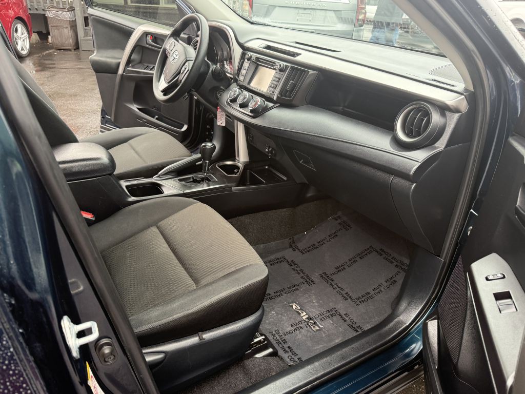 2018 Toyota Rav4 Image 17