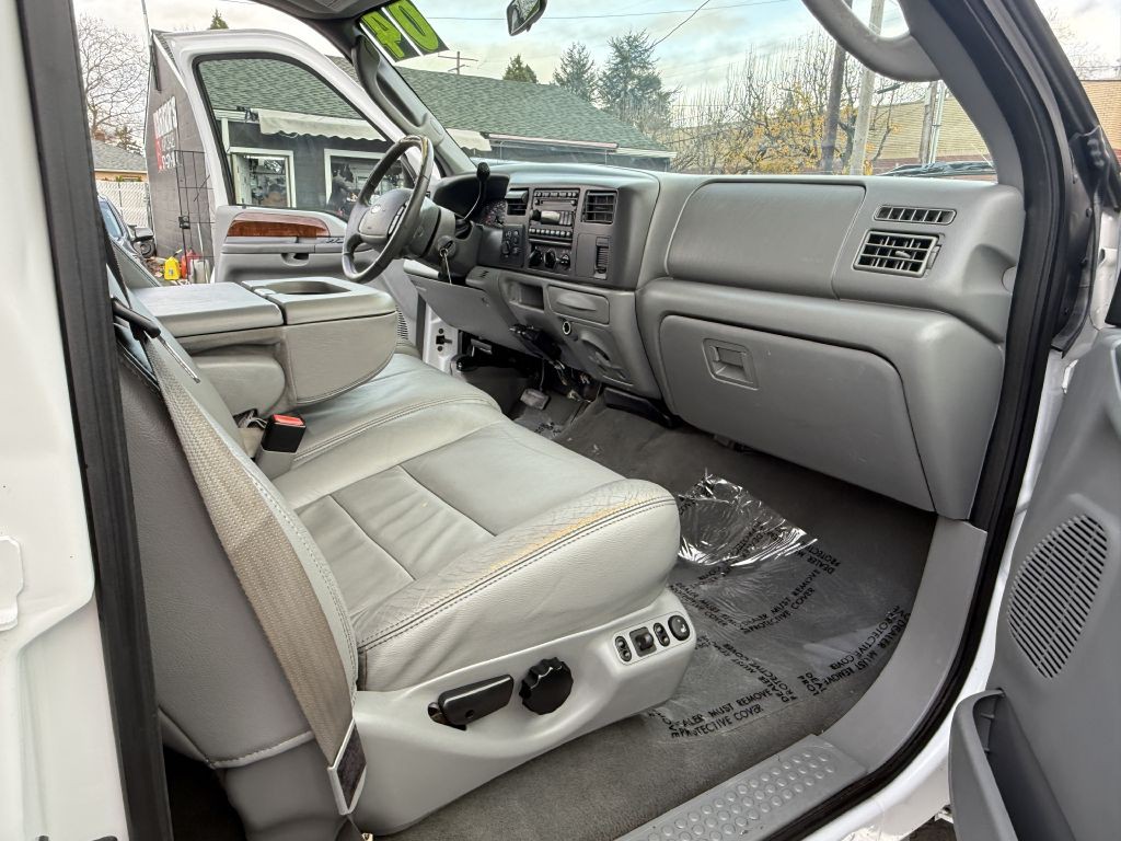 2004 Ford F-350 Image 14