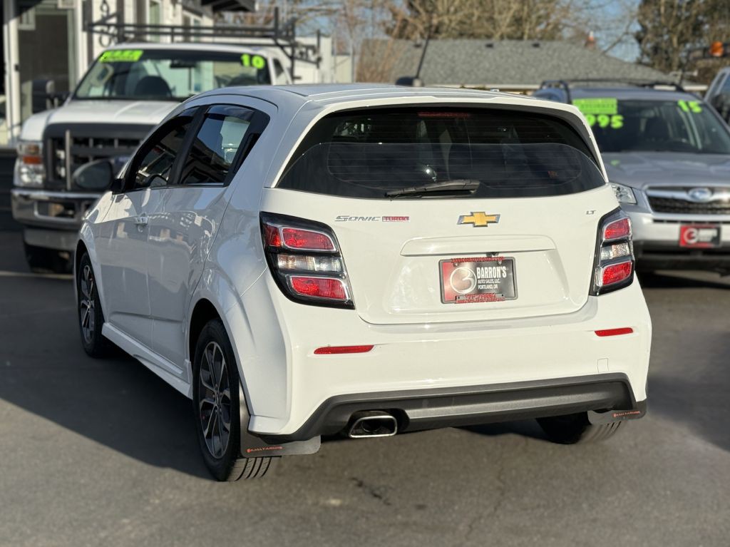 2017 Chevrolet Sonic Image 4
